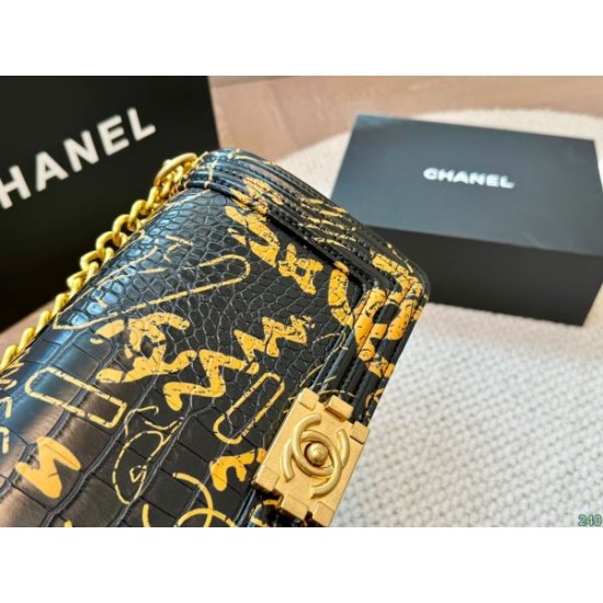 先シーズンに引き続き新品 2024SS ショルダーバッグ CHANEL シャネル 先シーズンに引き続き新品 2024SS ショルダーバッグ CHANEL シャネル