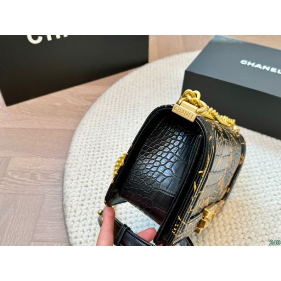 先シーズンに引き続き新品 2024SS ショルダーバッグ CHANEL シャネル 先シーズンに引き続き新品 2024SS ショルダーバッグ CHANEL シャネル