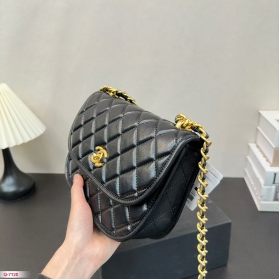 春先や夏にぴったりの新作 2024SS ショルダーバッグ CHANEL シャネル