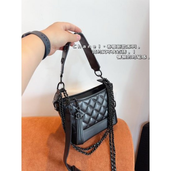 オシャレだけど疲れない 2024SS トートバッグ CHANEL シャネル