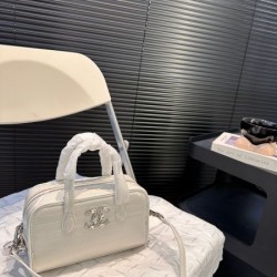 魅力の詰まったスタイル 2024SS トートバッグ CHANEL シャネル