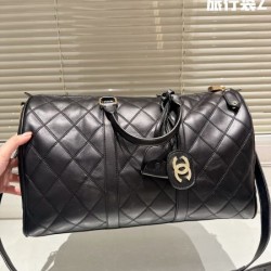 セレブや芸能人からも愛用 2024SS トラベルバッグ CHANEL シャネル
