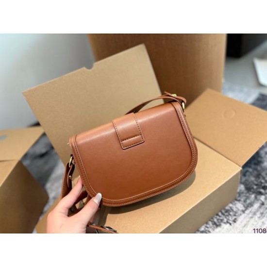 VIPセールでまさかの破格 2024SS ショルダーバッグ DIOR ディオール VIPセールでまさかの破格 2024SS ショルダーバッグ DIOR ディオール