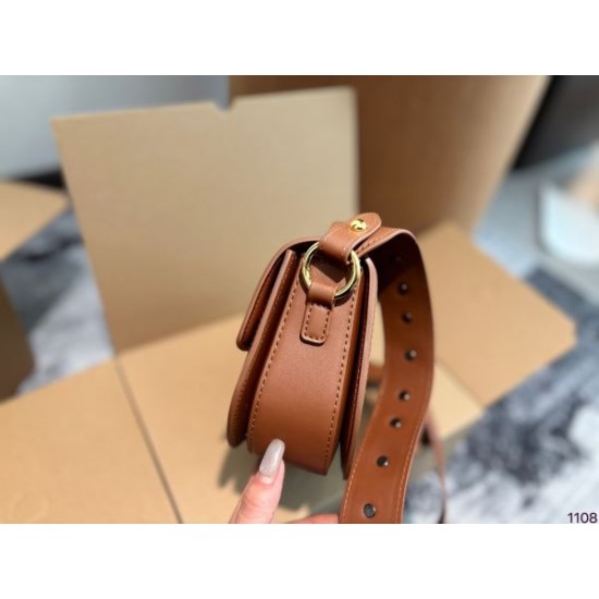 VIPセールでまさかの破格 2024SS ショルダーバッグ DIOR ディオール VIPセールでまさかの破格 2024SS ショルダーバッグ DIOR ディオール
