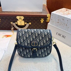 今季はトップスにおすすめ 2024SS ショルダーバッグ DIOR ディオール