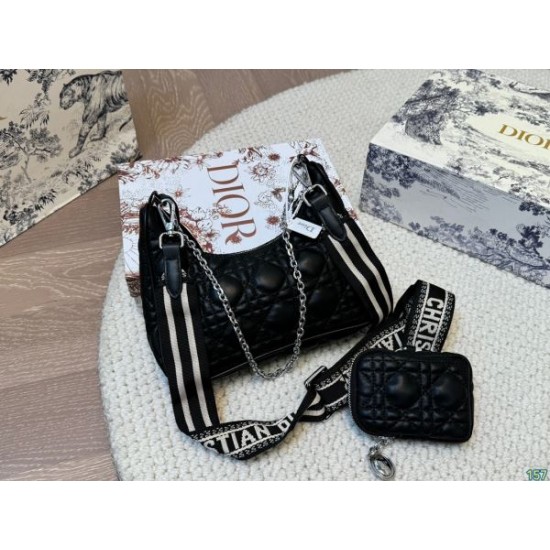 春夏季超人気手元在庫あり 2024SS ショルダーバッグ DIOR ディオール 春夏季超人気手元在庫あり 2024SS ショルダーバッグ DIOR ディオール