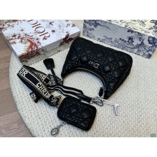 春夏季超人気手元在庫あり 2024SS ショルダーバッグ DIOR ディオール 春夏季超人気手元在庫あり 2024SS ショルダーバッグ DIOR ディオール