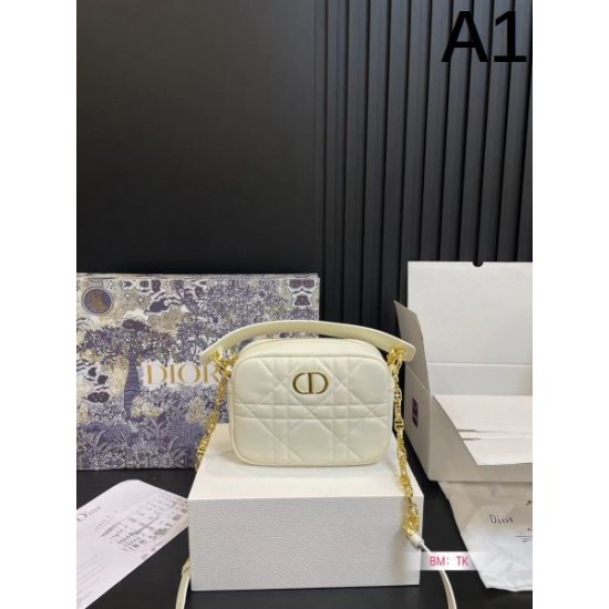 上品カジュアルな雰囲気に 2024SS ショルダーバッグ DIOR ディオール 上品カジュアルな雰囲気に 2024SS ショルダーバッグ DIOR ディオール