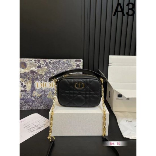 上品カジュアルな雰囲気に 2024SS ショルダーバッグ DIOR ディオール 上品カジュアルな雰囲気に 2024SS ショルダーバッグ DIOR ディオール