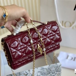 おしゃれ上級者の印象がある 2024SS トートバッグ DIOR ディオール