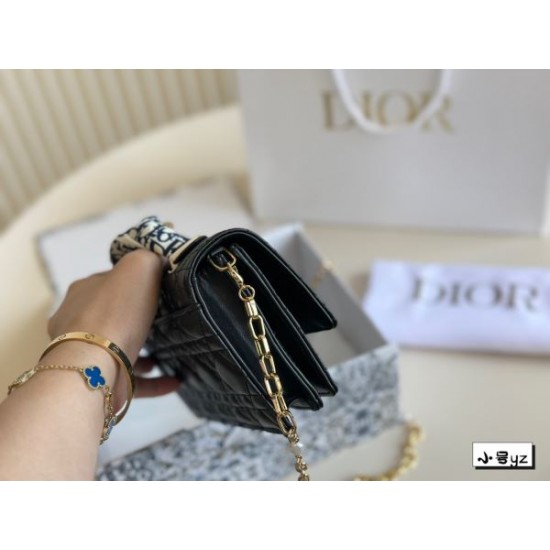 いつも年末には完売しちゃう 2024SS トートバッグ DIOR ディオール