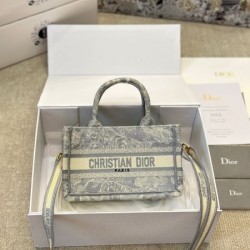 夏の紫外線をオシャレに対策 2024SS トートバッグ DIOR ディオール