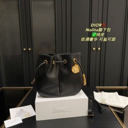 上品ですっきり、好感度抜群 2024SS トートバッグ DIOR ディオール