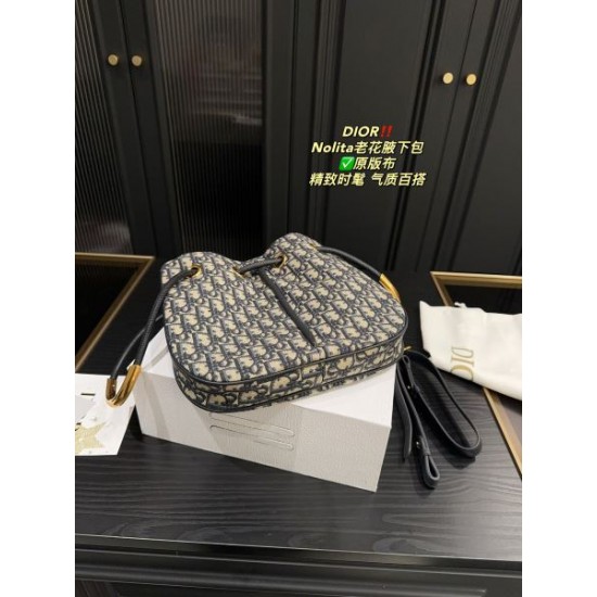 品の良い優秀さコレクション 2024SS トートバッグ DIOR ディオール 品の良い優秀さコレクション 2024SS トートバッグ DIOR ディオール
