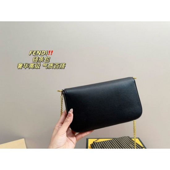春夏新作限定 超入手困難 2024SS ショルダーバッグ FENDI フェンデイ 春夏新作限定 超入手困難 2024SS ショルダーバッグ FENDI フェンデイ
