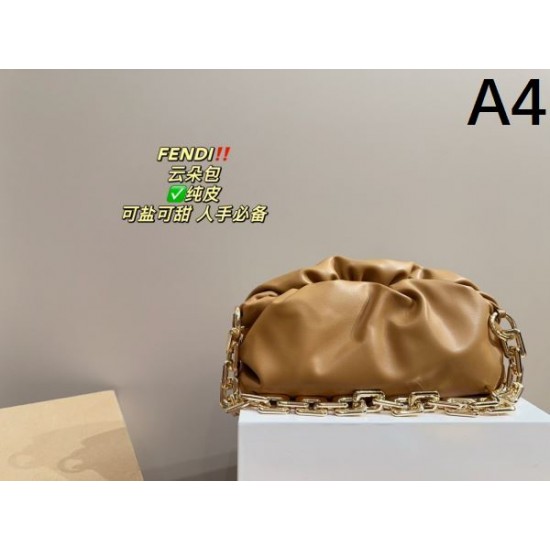 さりげないおしゃれを楽しめ 2024SS トートバッグ FENDI フェンデイ