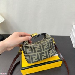 素敵デザイン未入荷ブランド 2024SS トートバッグ FENDI フェンデイ