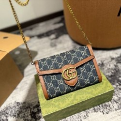 きれいめな印象で着こなし 2024SS ショルダーバッグ GUCCI グッチ