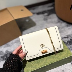 トレンドのコーディネート 2024SS ショルダーバッグ GUCCI グッチ