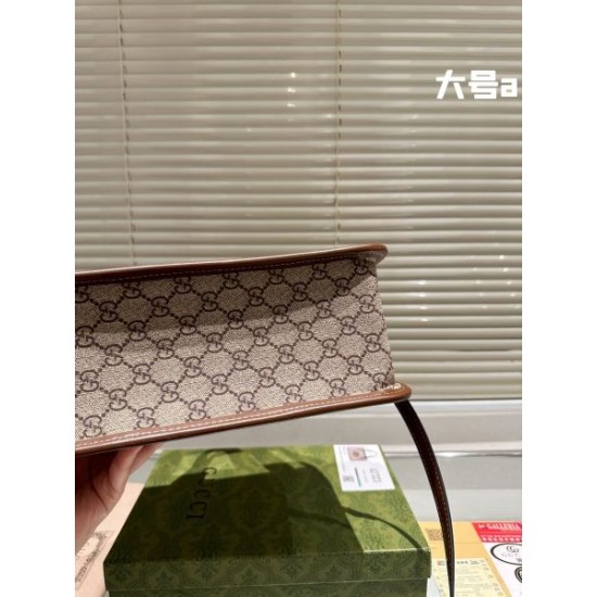 カジュアルスタイルを軽快に 2024SS トートバッグ GUCCI グッチ カジュアルスタイルを軽快に 2024SS トートバッグ GUCCI グッチ