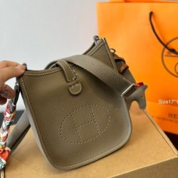 デイリーにおすすめの1品 2024SS ショルダーバッグ HERMES エルメス