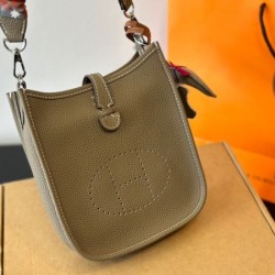 デイリーにおすすめの1品 2024SS ショルダーバッグ HERMES エルメス