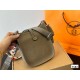 デイリーにおすすめの1品 2024SS ショルダーバッグ HERMES エルメス デイリーにおすすめの1品 2024SS ショルダーバッグ HERMES エルメス