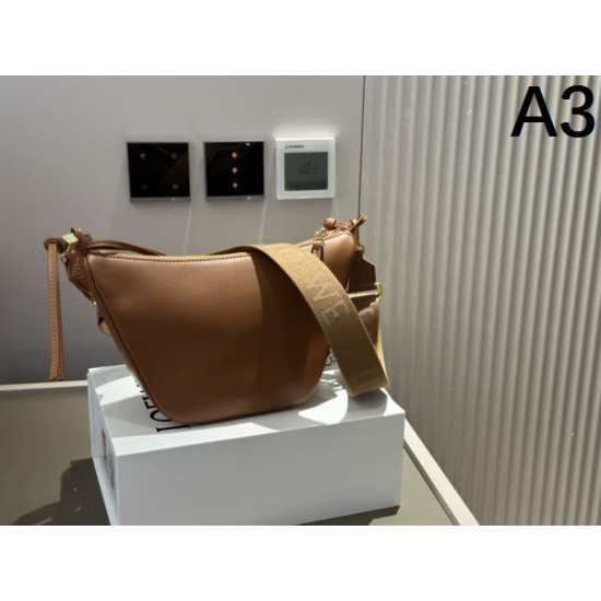 素敵な夏の定番アイテム 2024SS ショルダーバッグ LOEWE ロエベ 素敵な夏の定番アイテム 2024SS ショルダーバッグ LOEWE ロエベ