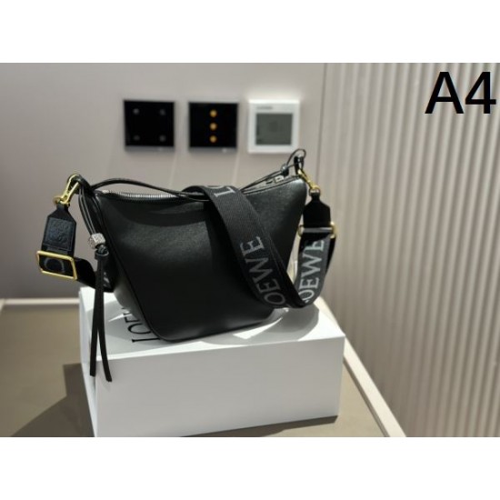 素敵な夏の定番アイテム 2024SS ショルダーバッグ LOEWE ロエベ 素敵な夏の定番アイテム 2024SS ショルダーバッグ LOEWE ロエベ