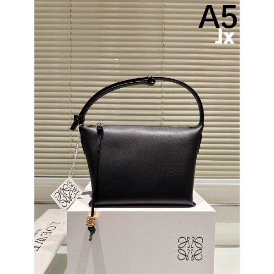 オシャレに見せられます 2024SS トートバッグ LOEWE ロエベ オシャレに見せられます 2024SS トートバッグ LOEWE ロエベ