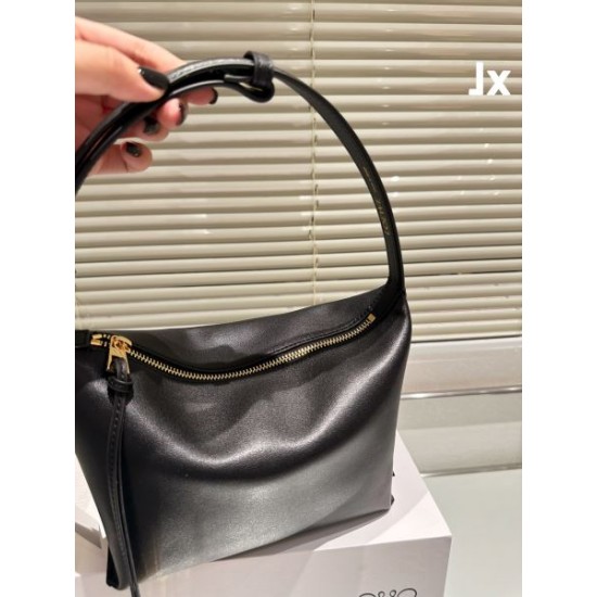 オシャレに見せられます 2024SS トートバッグ LOEWE ロエベ オシャレに見せられます 2024SS トートバッグ LOEWE ロエベ