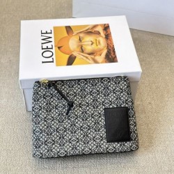 注目が集まる夏季新作 2024SS クラッチバッグ LOEWE ロエベ