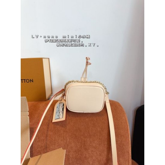 最安価格新品 2024SS トートバッグ LOUIS VUITTON ルイヴィトン 最安価格新品 2024SS トートバッグ LOUIS VUITTON ルイヴィトン