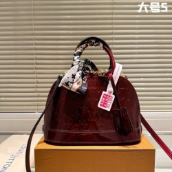 ロゴが美しい 2024SS トートバッグ LOUIS VUITTON ルイヴィトン