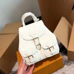 定番が欲しい方 2024SS バックパック LOUIS VUITTON ルイヴィトン