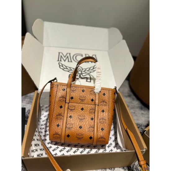 最旬のスタイル 2024SS トートバッグ MCM エムシーエム