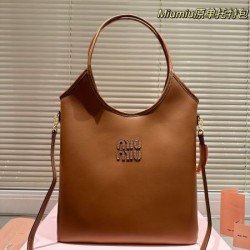 春夏期間大活躍 2024SS トートバッグ MIU MIU ミュウミュウ