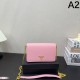 春夏の爽やかなスタイル 2024SS ショルダーバッグ PRADA プラダ 春夏の爽やかなスタイル 2024SS ショルダーバッグ PRADA プラダ