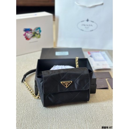 春夏は継続系のトレンド 2024SS ショルダーバッグ PRADA プラダ 春夏は継続系のトレンド 2024SS ショルダーバッグ PRADA プラダ