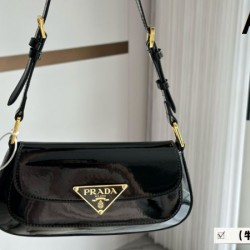 春夏大活躍人気アイテム 2024SS ショルダーバッグ PRADA プラダ
