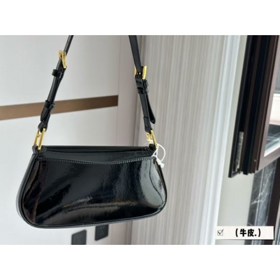春夏大活躍人気アイテム 2024SS ショルダーバッグ PRADA プラダ 春夏大活躍人気アイテム 2024SS ショルダーバッグ PRADA プラダ