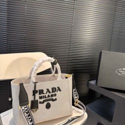日本でも大人気のモデル 2024SS トートバッグ PRADA プラダ
