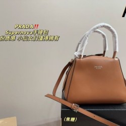 スタイリッシュな雰囲気 2024SS トートバッグ PRADA プラダ