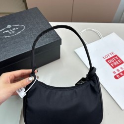 大人気なレットショップ 2024SS トートバッグ PRADA プラダ