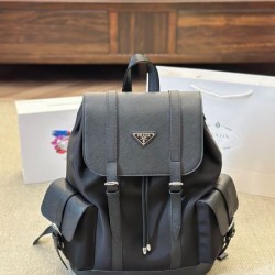 雑誌掲載新作春夏入荷 2024SS バックパック PRADA プラダ