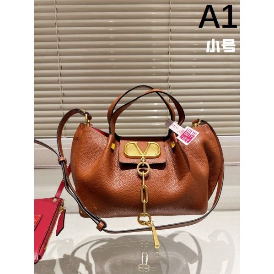 最安値人気品 2024SS トートバッグ VALENTINO ヴァレンティノ