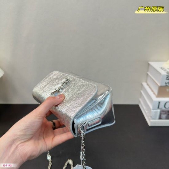 人気いっぱい 2024SS ショルダーバッグ YSL イヴ サンローラン 人気いっぱい 2024SS ショルダーバッグ YSL イヴ サンローラン