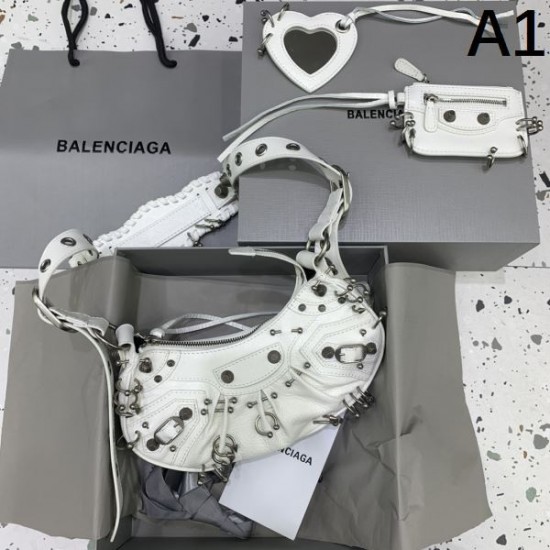 履き心地抜群 2024SS トートバッグ BALENCIAGA バレンシアガ 履き心地抜群 2024SS トートバッグ BALENCIAGA バレンシアガ