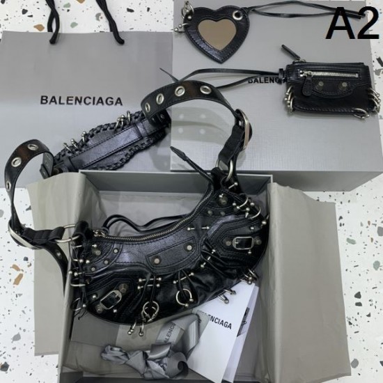 履き心地抜群 2024SS トートバッグ BALENCIAGA バレンシアガ 履き心地抜群 2024SS トートバッグ BALENCIAGA バレンシアガ