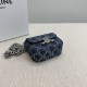 足下注目してくれる 2024SS ショルダーバッグ CELINE セリーヌ 足下注目してくれる 2024SS ショルダーバッグ CELINE セリーヌ